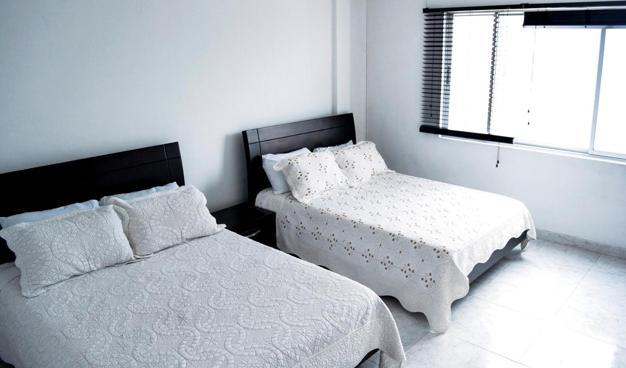Hotel Madeira 마니살레스 외부 사진